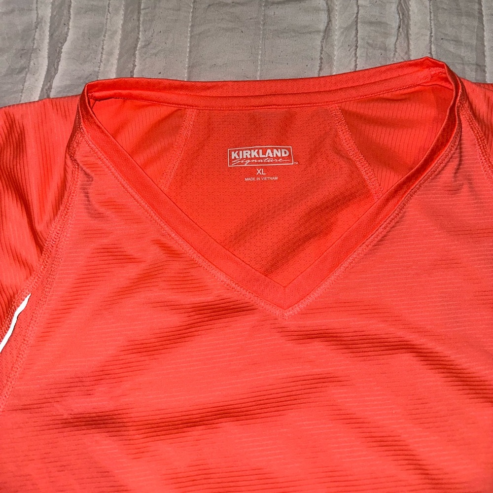 Kirkland workout t shirt XL